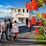 Idylliske Evjua Ved Mjosa