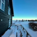 Idylliske Evjua Ved Mjosa *