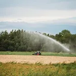 Idylliske Evjua Ved Mjosa Parque de Campismo *
