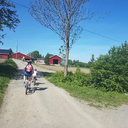 Idylliske Evjua Ved Mjosa Campsite
