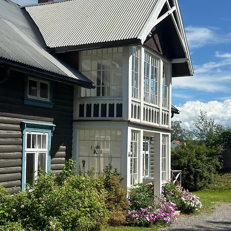 Idylliske Evjua Ved Mjøsa * Skreia