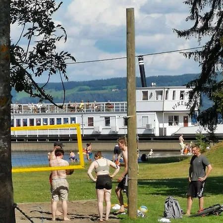 Idylliske Evjua Ved Mjøsa *