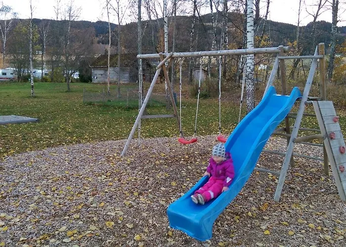 Idylliske Evjua Ved Mjosa * Skreia