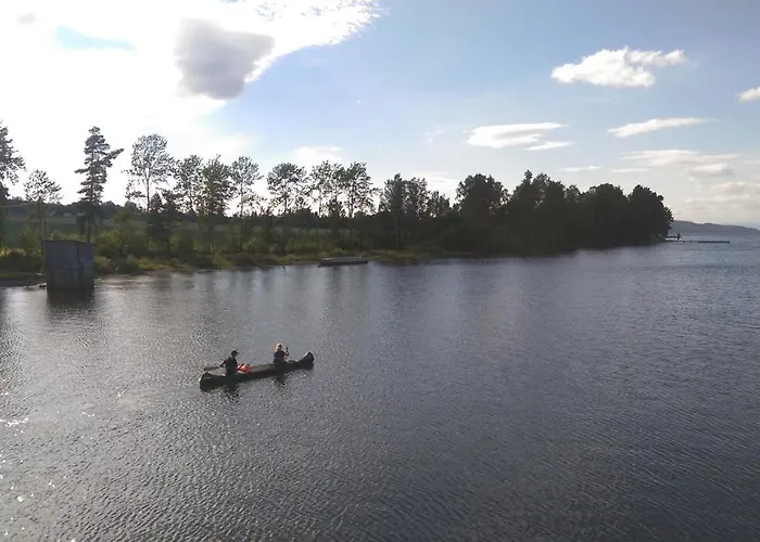 Idylliske Evjua Ved Mjosa Campingplads Skreia