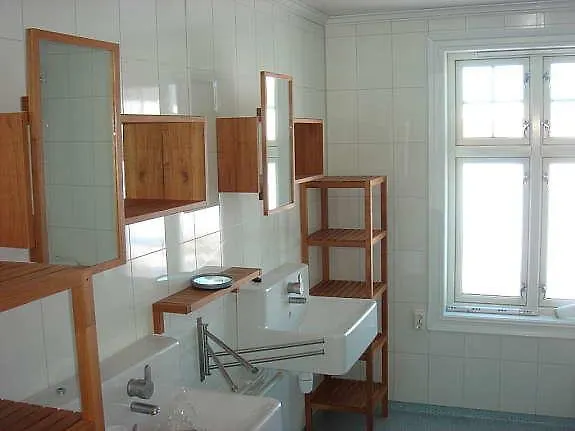 Idylliske Evjua Ved Mjosa Campingplads *