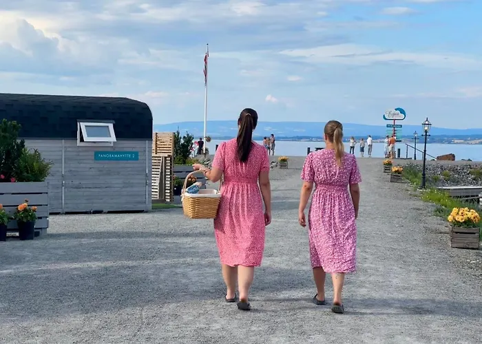 Camping Idylliske Evjua Ved Mjosa Skreia