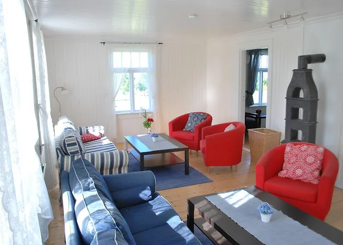 Idylliske Evjua Ved Mjosa Camping